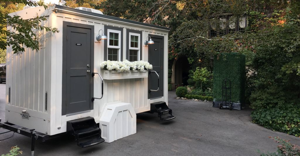 12 foot luxury restroom trailer in san mateo